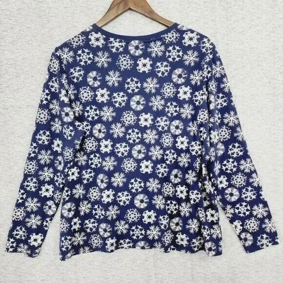 EUC Lands' Land Crewneck Winter Snowflake Printed Long sleeve T shirt Women's L - Picture 2 of 8